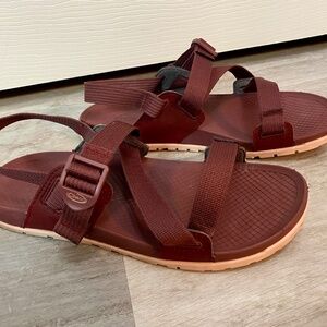 Ladies Chaco Sandals size 9 Dark Burgundy Pink